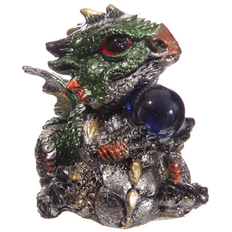 Dragón gordo con bola de cristal