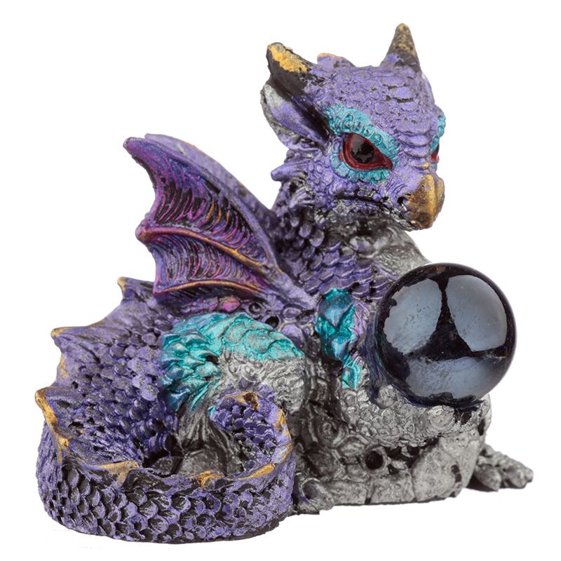 Dragones sabios con bola de cristal
