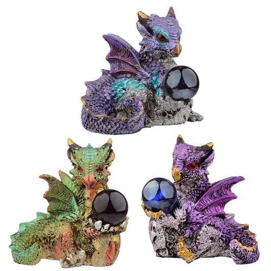 Dragones sabios con bola de cristal