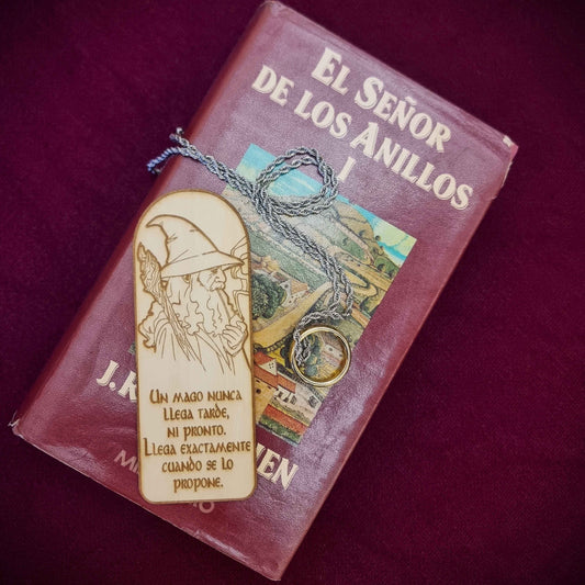 Marcapáginas de madera "El Señor de los Anillos": Un mago nunca llega tarde